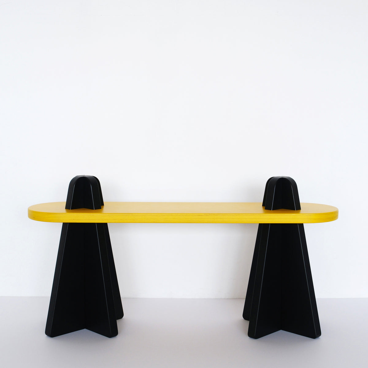 BANANA YELLOW × BLACK
